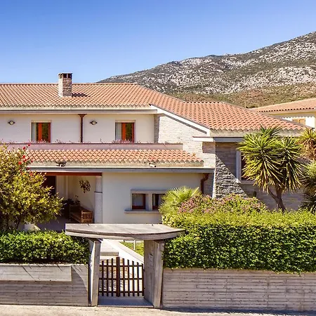 Apartament Holidays - Rimediu